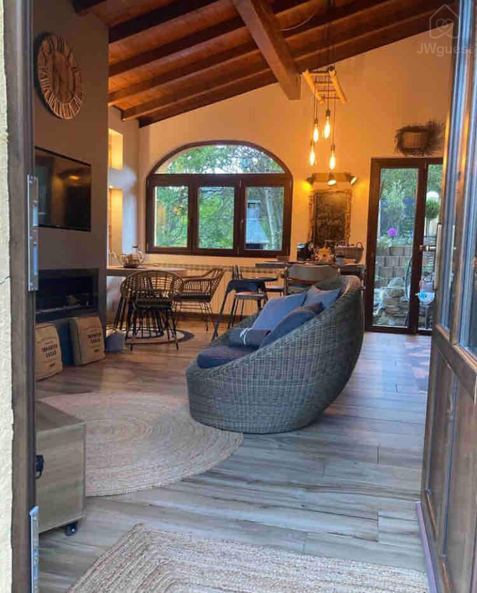 Casa immersa nel verde di un piccolo paesino di 300 abitanti, Marzio, Lombardia — photo 8