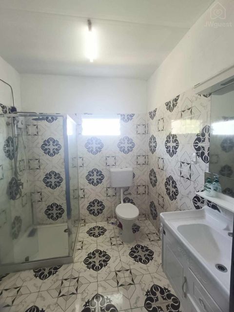 Shared bathroom (1 bathroom between two bedrooms) Toilet, hot water shower — Shared island home in beautiful Samoa - 2, Apia, Upolu