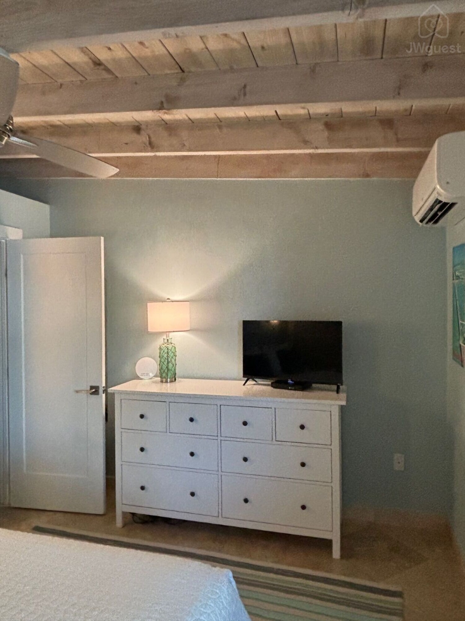 Room — Waterfront 3BR 3BA with 37 ft Dock Tiki Hut Access to Club Pool, Key Colony Beach, Florida