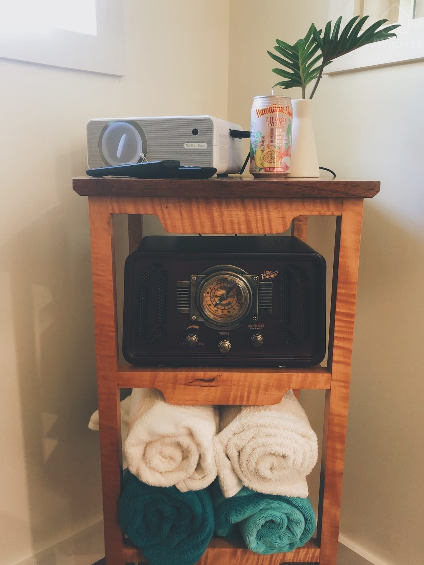 Play your favorite tunes on the vintage style speaker, fully equipped with Bluetooth and a USB port to hook up your… — Elevated Jungle Treehouse with Loft BR, Mililani, Hawaii