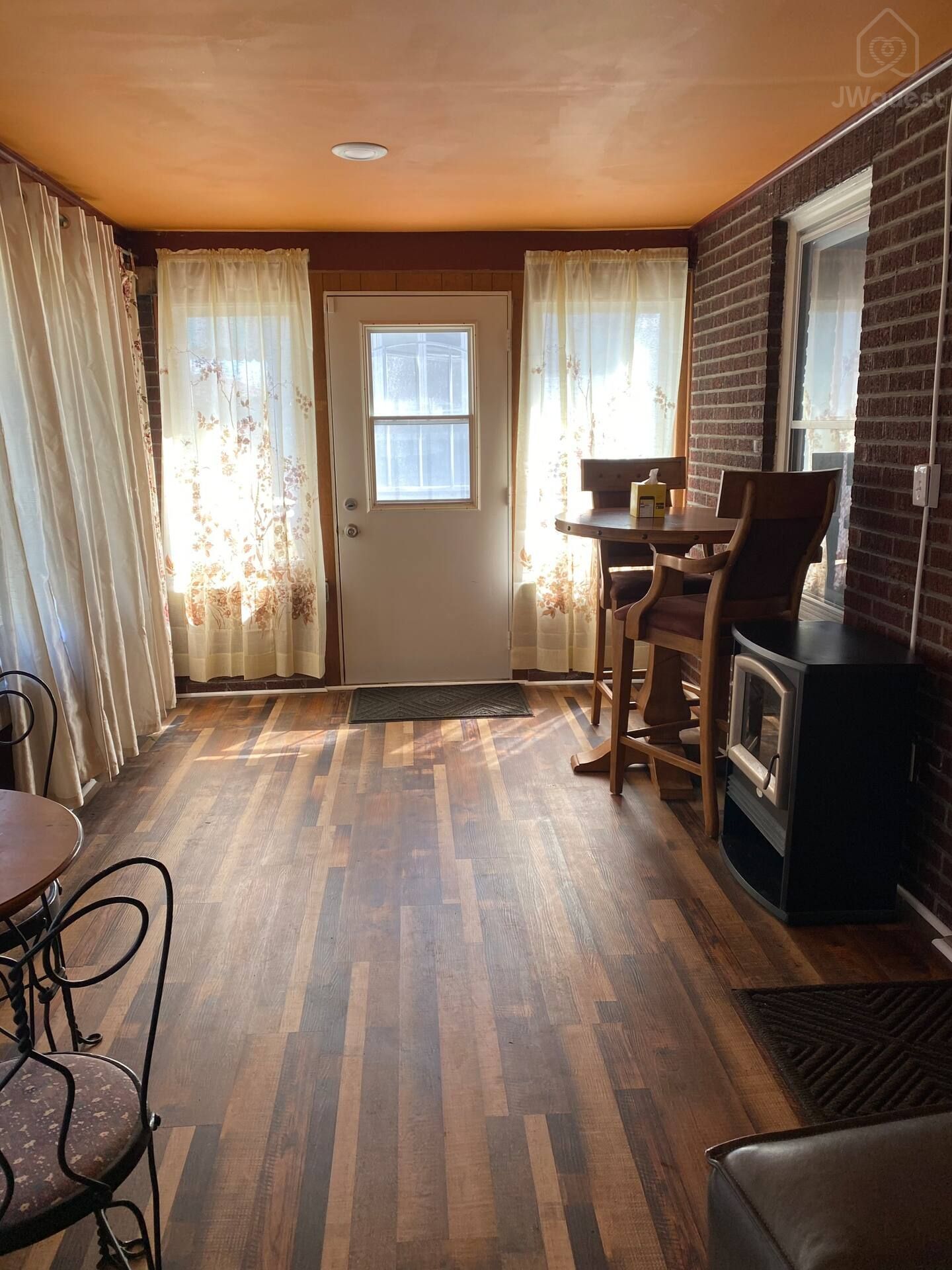 Home away from home cozy lower apartment, Erie County, New York — photo 28