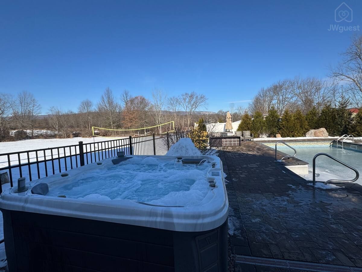 Resort style house with pool - 5min from bethel, Wallkill, New York — photo 73