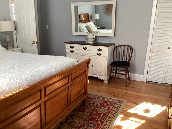 Rooms on the River Free Parking Wi-Fi, South Lee, Massachusetts — photo 27