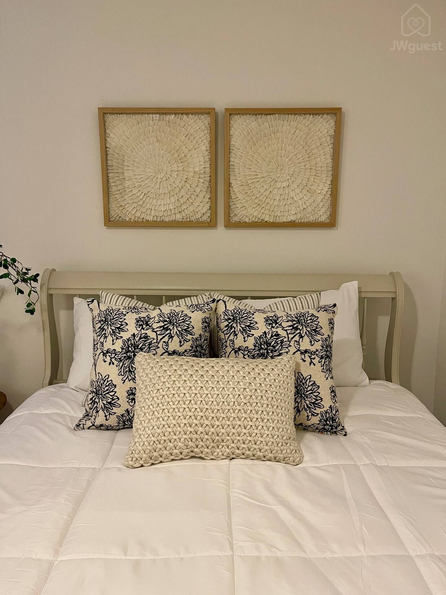 Bedroom 1 — The Cozy Corner 4BR Sleeps 8, Houston, Texas