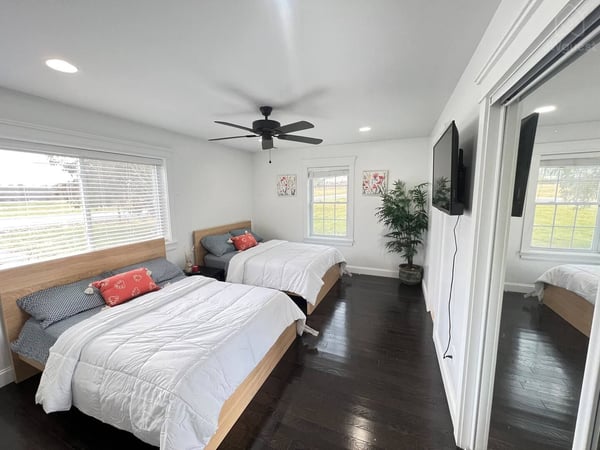 Bedroom 2 — Resort style house with pool - 5min from bethel, Wallkill, New York