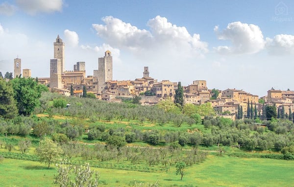Tavernelle old city — The Barn under the Tuscan countryside, Tavarnelle, Toscana