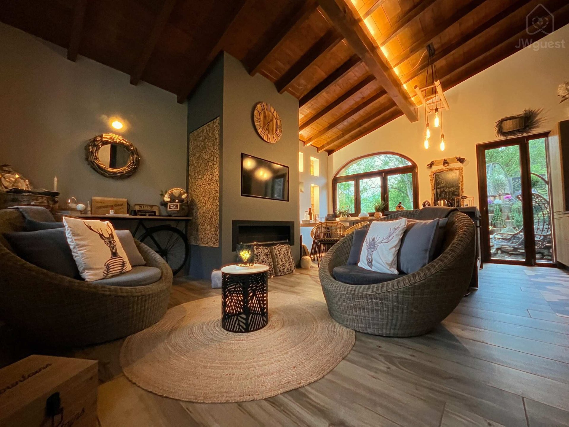 Casa immersa nel verde di un piccolo paesino di 300 abitanti, Marzio, Lombardia — photo 13