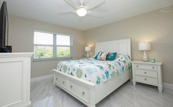 Pompano Beach bright condo, Lauderdale-by-the-Sea, Florida — photo 6