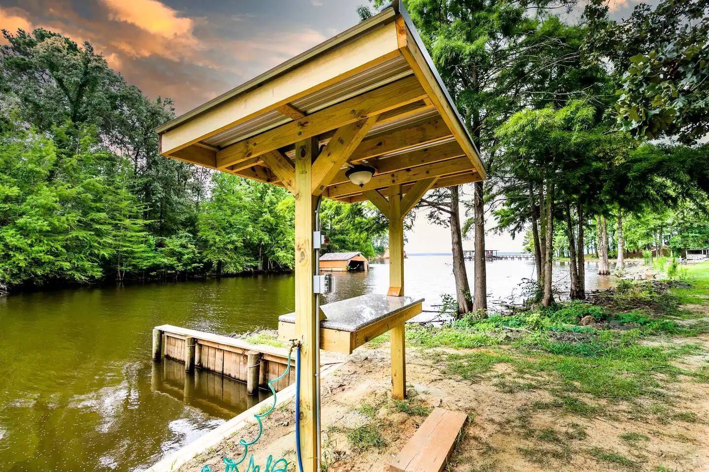 Outdoor area — Eden Cove Toledo Bend 4 kayaks Mid-lake Sleeps 16, Many, Louisiana