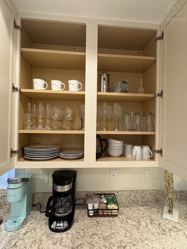 fully equipped kitchen — Private Coastal Guesthouse Retreat, Palm Coast, Florida
