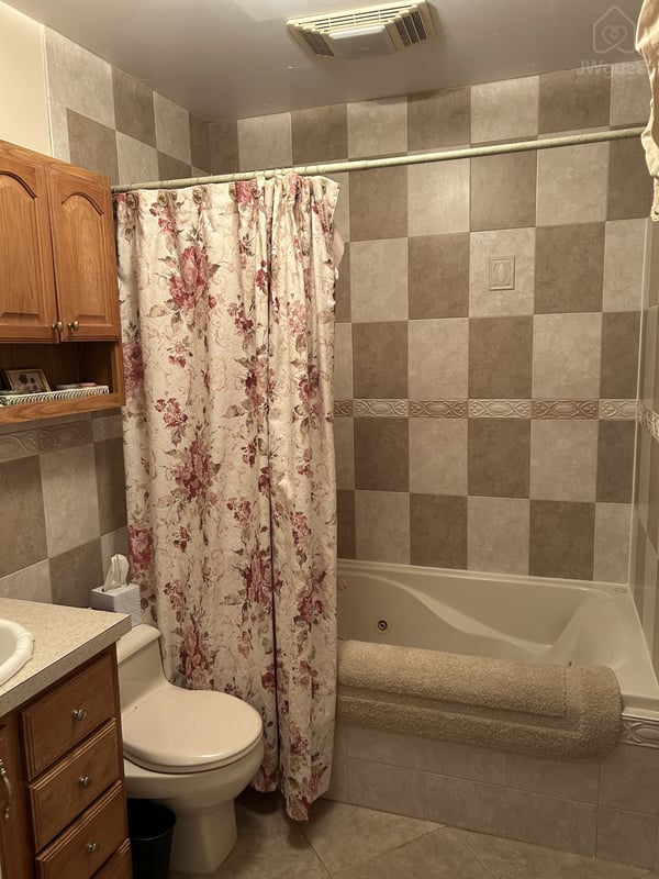Private Apartment in Central Long Island in Smithtown NY USA, Smithtown, New York — photo 12