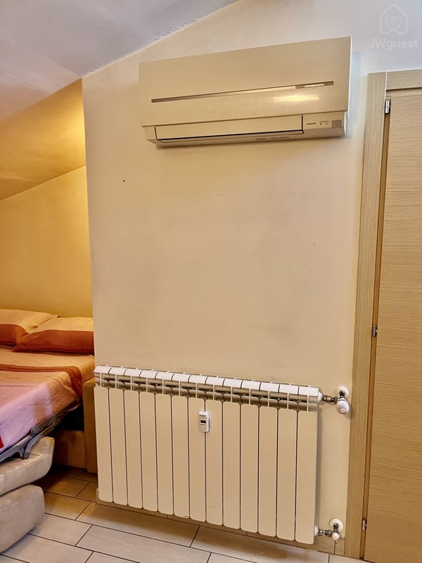 A/C and heat pump — Cozy Attic Apartment Kingdom Hall & Tram Stop and City Center, Firenze, Toscana