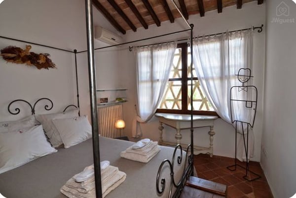 The Barn under the Tuscan countryside, Tavarnelle, Toscana — photo 13