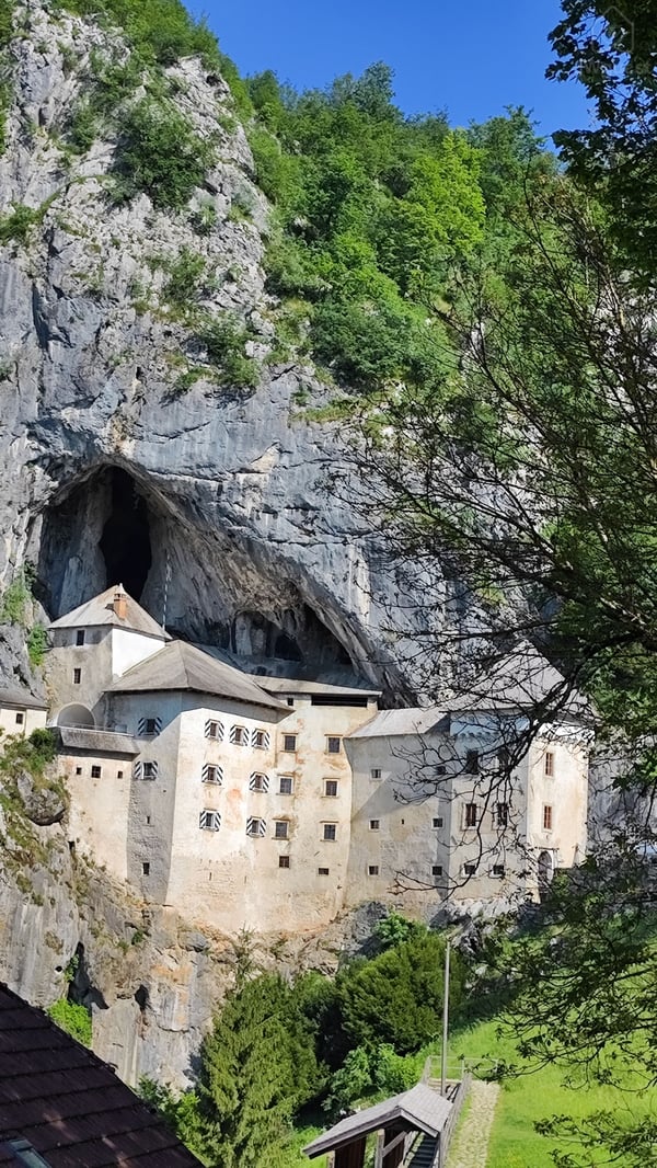 Predjama Castel — Nature Hiking Cycling - 2pax, Begunje na Gorenjskem, Radovljica