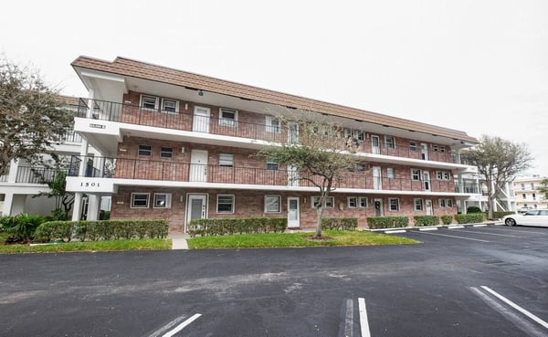 Pompano Beach bright condo, Lauderdale-by-the-Sea, Florida — photo 39