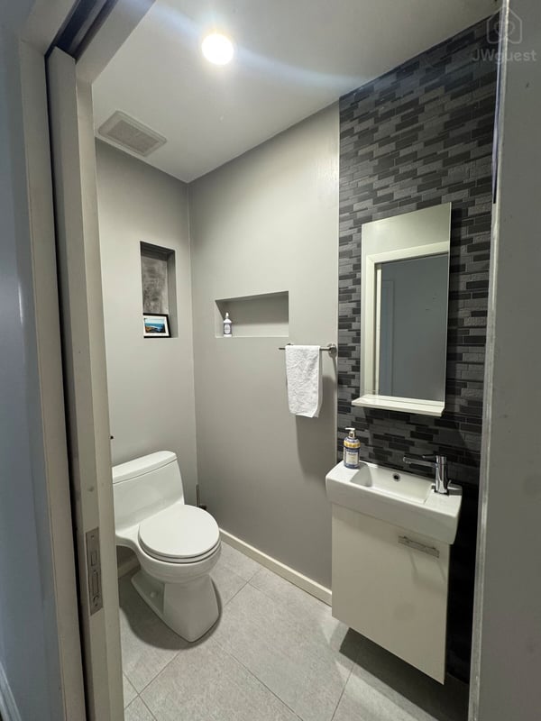 Cozy Basement Retreat with Private Entrance, Ashton-Sandy Spring, Maryland — photo 24