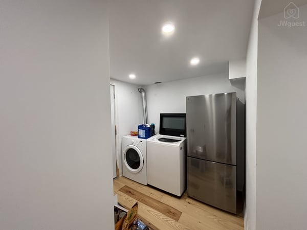 Bright & Modern Private Guest Suite | Separate Entrance | Newl, Brampton, Ontario — photo 14