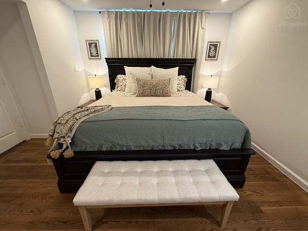 The Cozy Corner 4BR Sleeps 8, Houston, Texas — photo 15