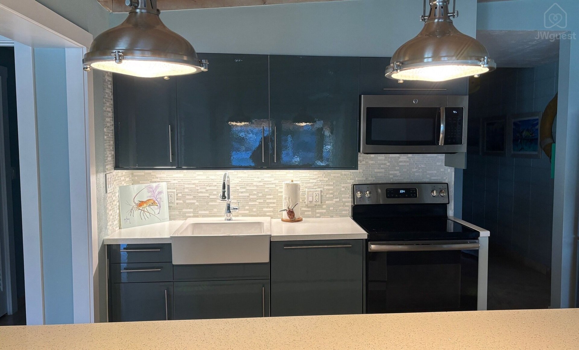 Private kitchen — Waterfront 3BR 3BA with 37 ft Dock Tiki Hut Access to Club Pool, Key Colony Beach, Florida