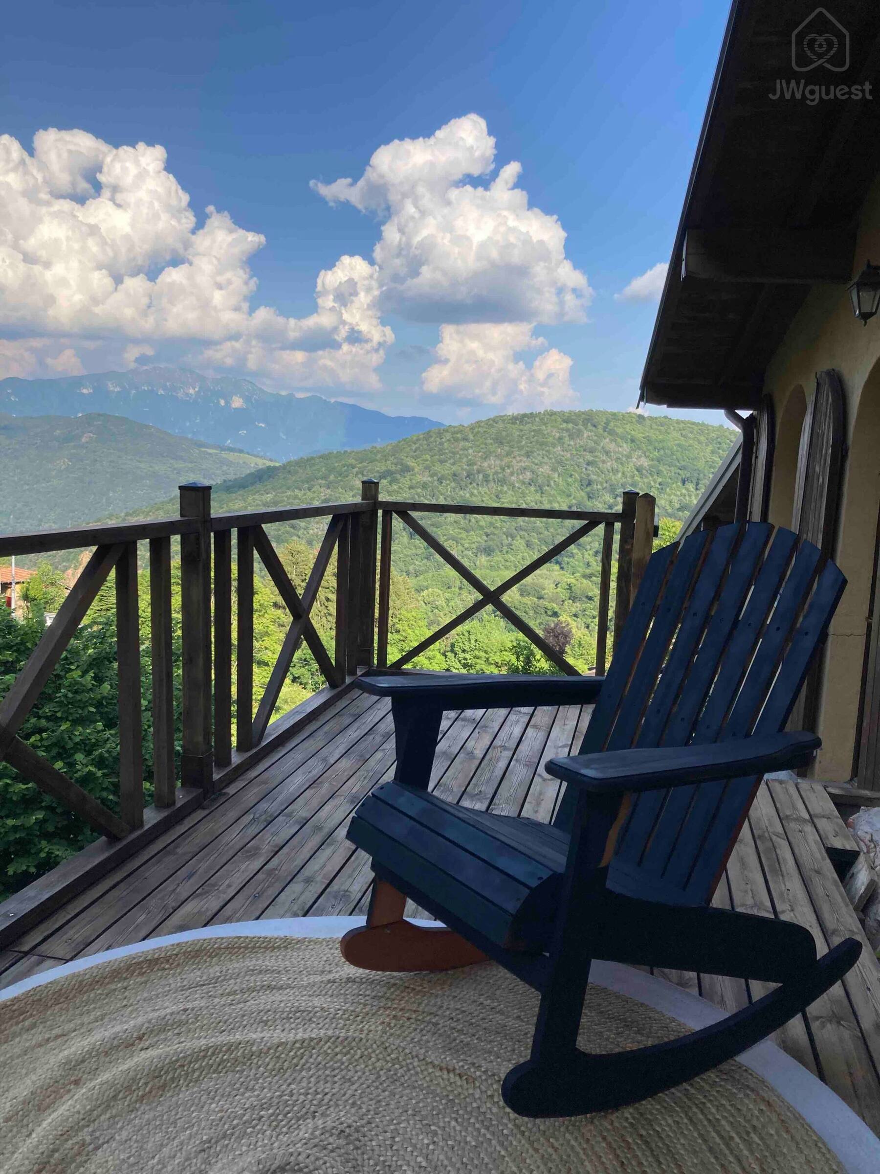 Casa immersa nel verde di un piccolo paesino di 300 abitanti, Marzio, Lombardia — photo 46