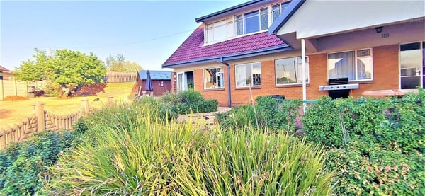 Garden cottage, Roodepoort, Gauteng — photo 37