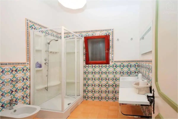 Master bathroom — Villa Malù - Amalfi Coast, Maiori, Campania